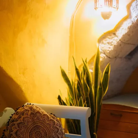 Mayelia Cozy House In The Medieval Town *