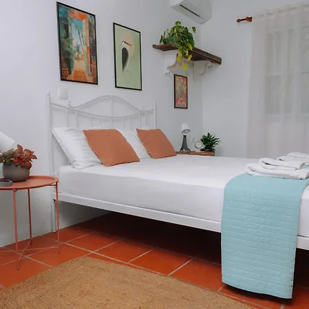 Mayelia Cozy House In The Medieval Town Holiday home *