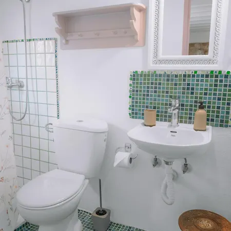 Mayelia Cozy House In The Medieval Town Rhodes City