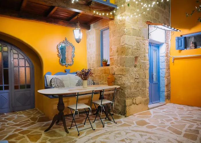 Mayelia Cozy House In The Medieval Town *