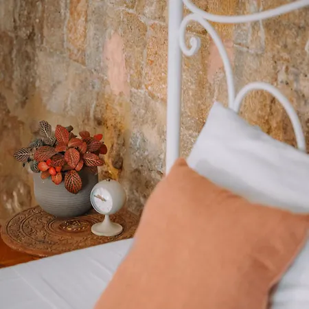 Mayelia Cozy House In The Medieval Town *